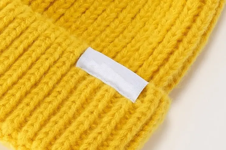 Detailed view of the hat